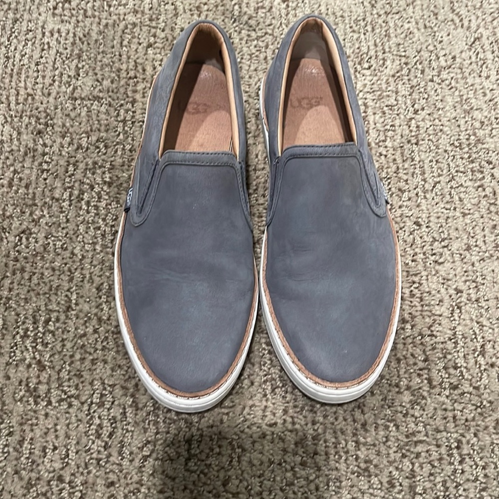 UGG Slip On